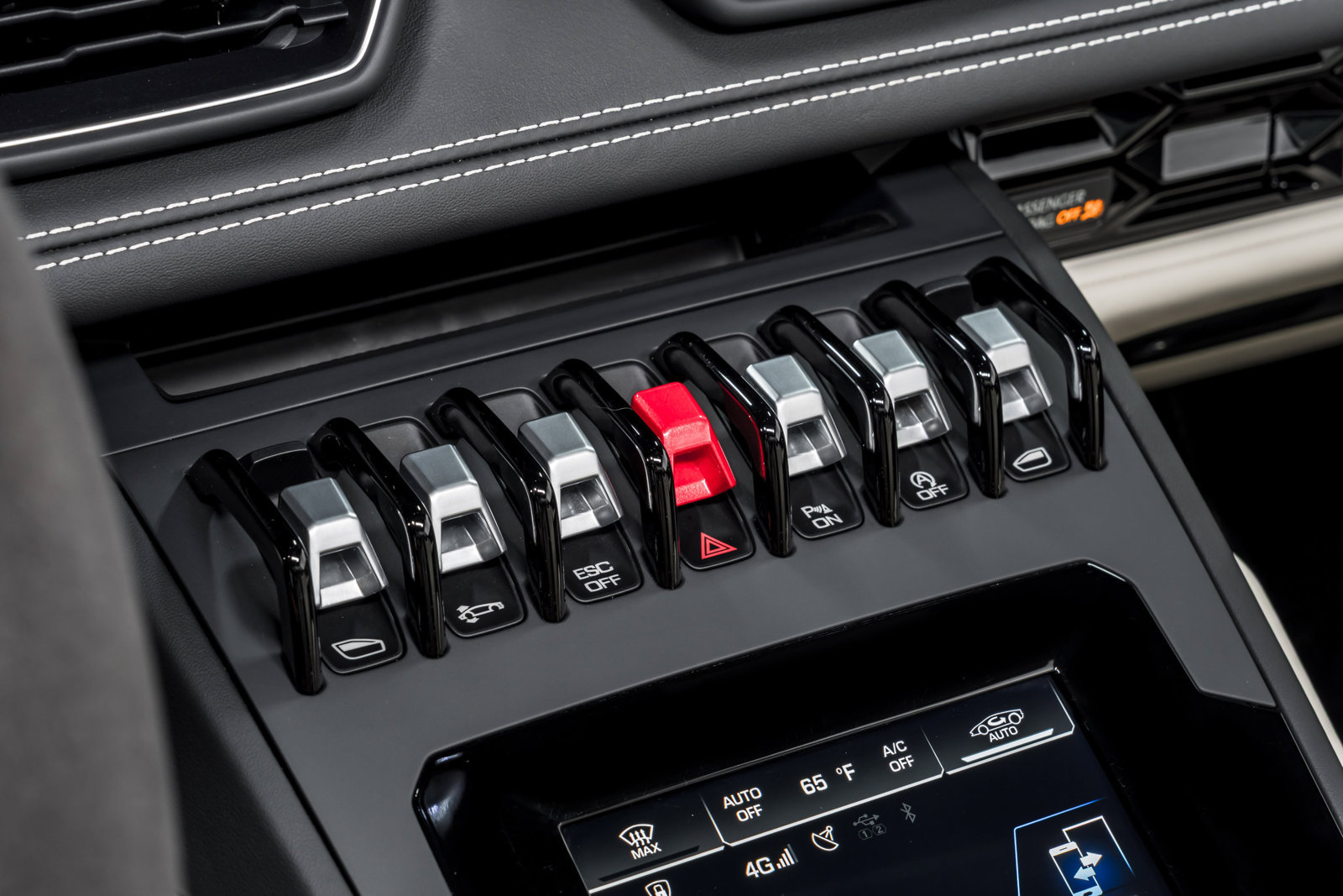 Used 2022 Lamborghini Huracan EVO RWD image 24