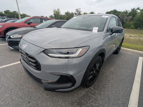 Used 2024 Honda HR-V Sport image 3