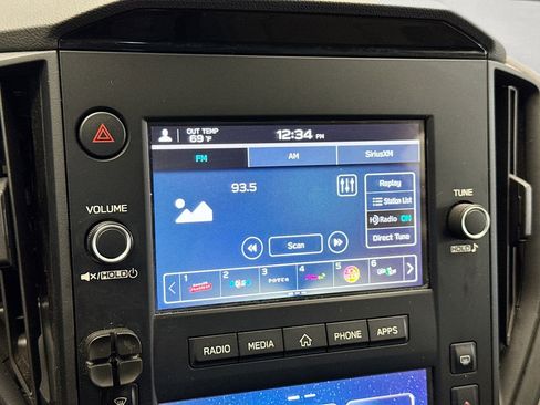 Used 2024 Subaru Crosstrek 2.0i image 11