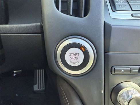 Used 2017 Nissan 370Z Touring Sport image 19