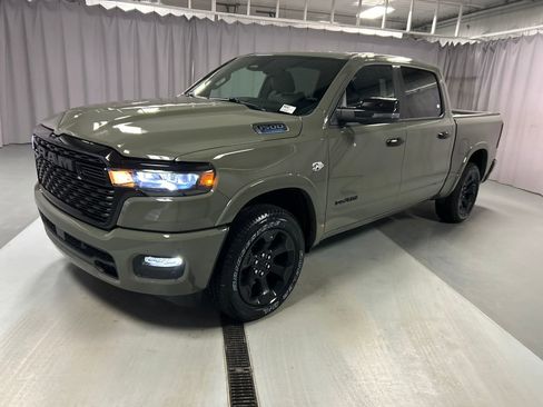 New 2026 RAM 1500 4x4 Crew Cab image 3