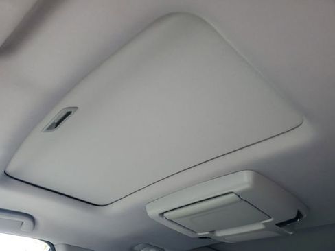 Used 2022 Honda Pilot Elite image 38