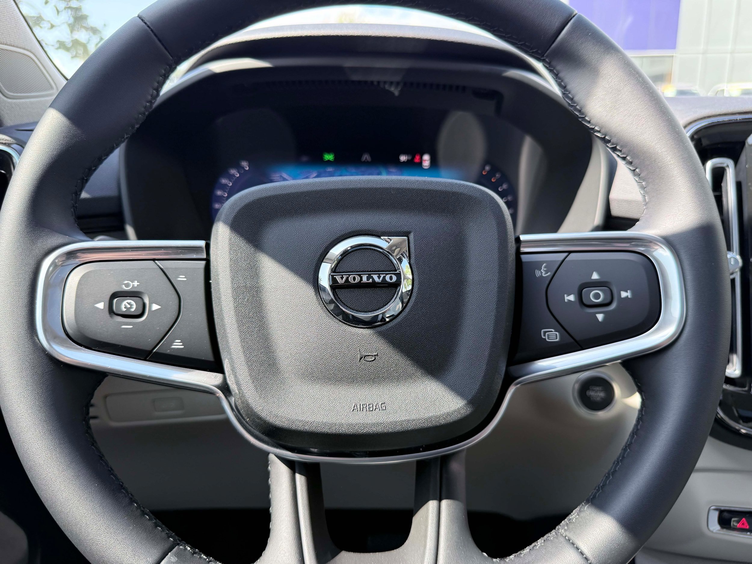 New 2026 Volvo XC40 B4 Plus w/ Protection Package Premier FWD image 19