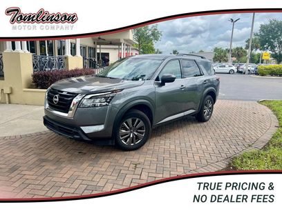 Used 2025 Nissan Pathfinder SV