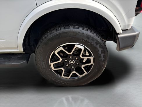 Used 2022 Ford Bronco Outer Banks AWD/4WD image 24