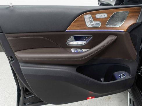 Used 2022 Mercedes-Benz GLS 450 4MATIC image 21