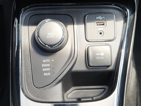 Used 2020 Jeep Compass Limited AWD/4WD image 25