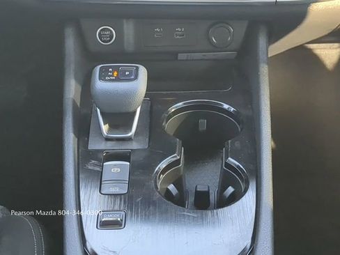 Used 2021 Nissan Rogue SV image 19