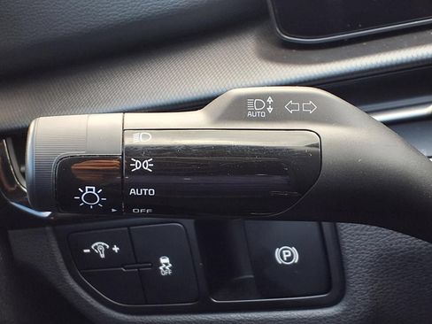 Used 2026 Kia Sportage LX FWD image 13