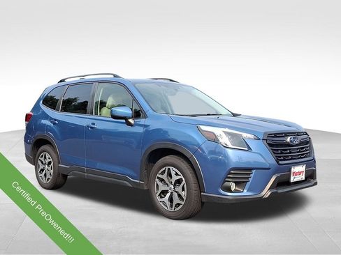 Used 2023 Subaru Forester Premium AWD/4WD image 1