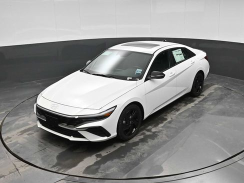 New 2026 Hyundai Elantra SEL Sport FWD image 26