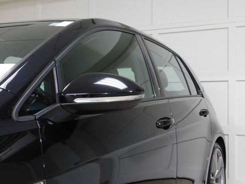 Used 2019 Volkswagen Golf R 4-Door AWD/4WD image 18