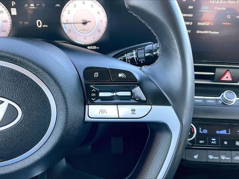 Used 2024 Hyundai Elantra Limited image 24