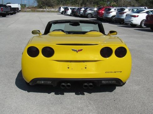 Used 2007 Chevrolet Corvette Convertible w/ Preferred Equipment Group image 5