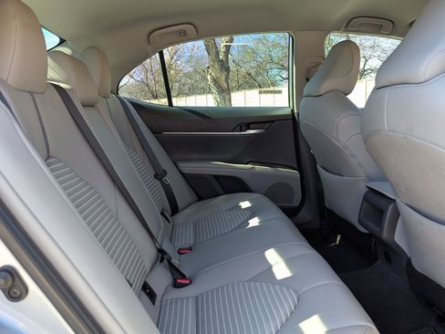 Used 2024 Toyota Camry SE image 25