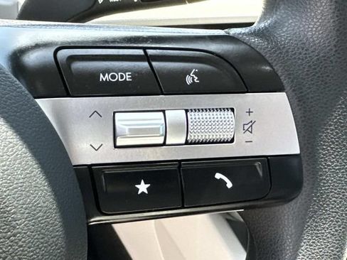 Used 2025 Hyundai Tucson SE FWD image 33