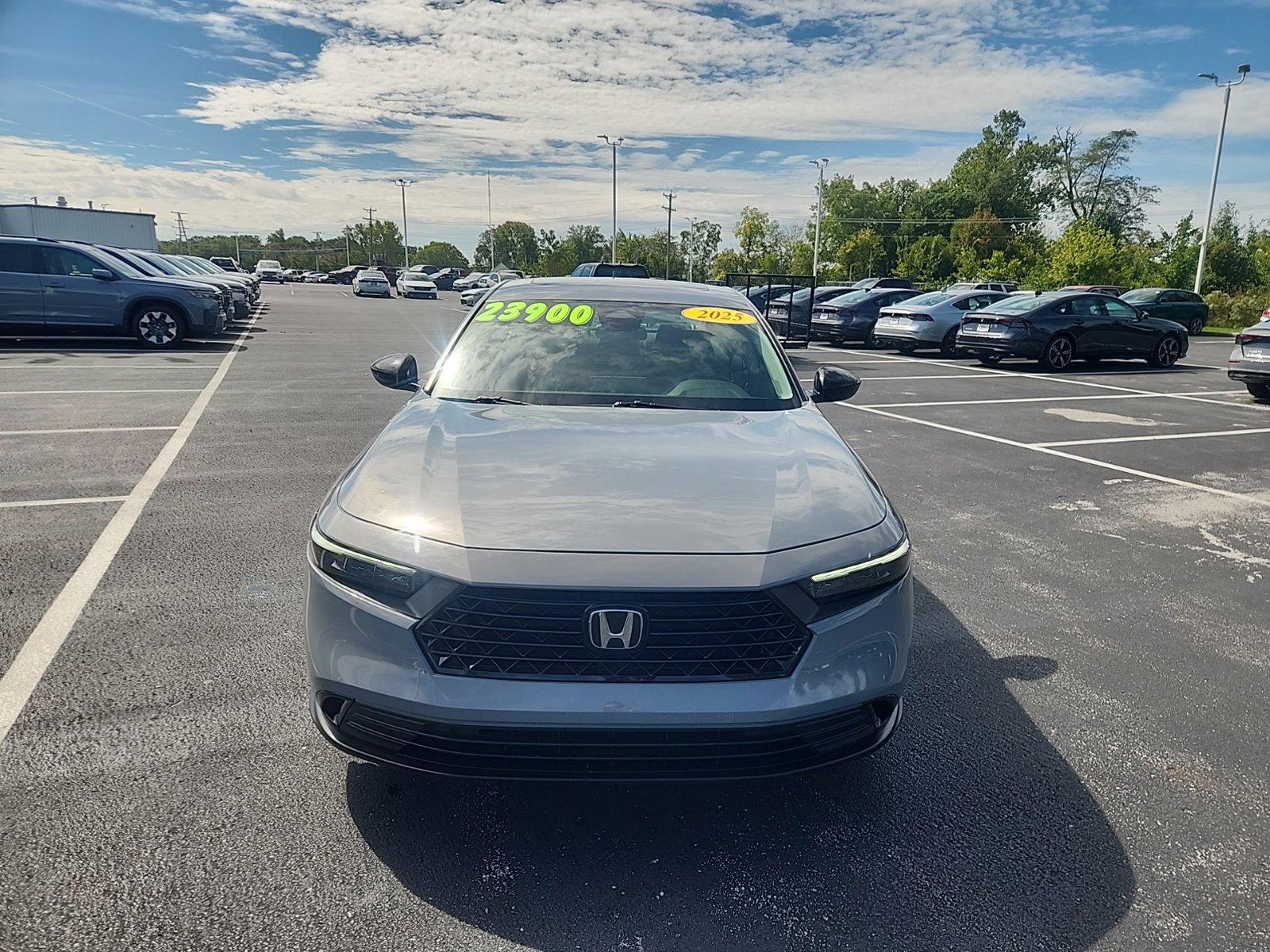 Used 2025 Honda Accord SE image 9
