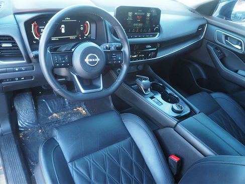 Used 2023 Nissan Rogue Platinum w/ Platinum Premium Package image 10