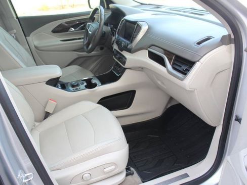 Used 2020 GMC Terrain Denali w/ Denali Premium Package AWD/4WD image 24