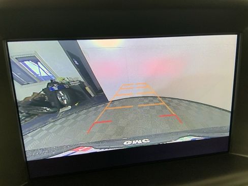 Used 2022 GMC Terrain SLT image 12