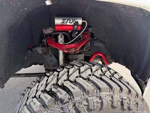 Used 2017 GMC Sierra 2500 SLT w/ Snow Plow Prep Package image 4