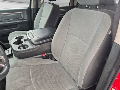 Used 2021 RAM 1500 Classic SLT AWD/4WD image 12