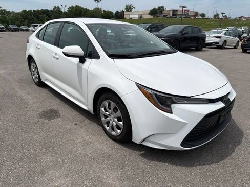 Used 2024 Toyota Corolla LE FWD image 8