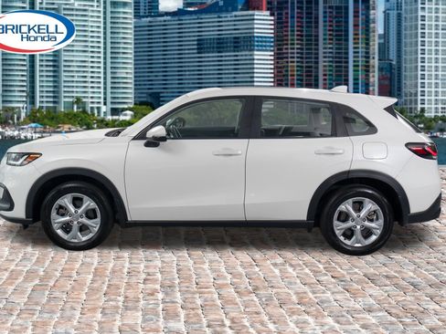 Used 2025 Honda HR-V LX image 4