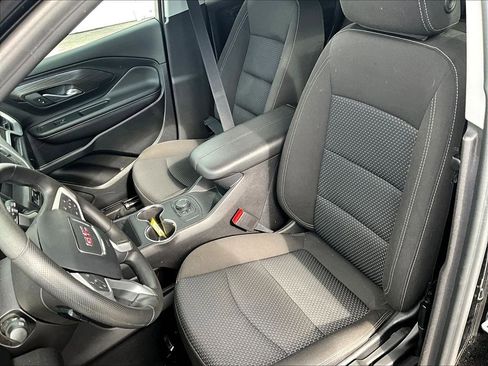 Used 2024 GMC Terrain SLE image 10
