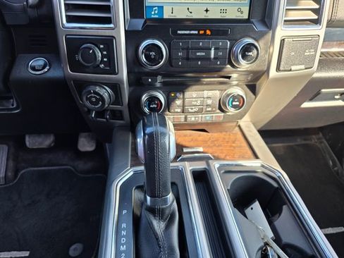 Used 2016 Ford F150 Platinum w/ Equipment Group 701A Luxury AWD/4WD image 24