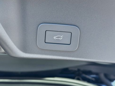 New 2026 Land Rover Range Rover Evoque Hoxton AWD/4WD image 13