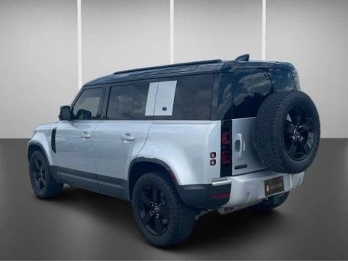 Used 2020 Land Rover Defender 110 First Edition AWD/4WD image 12