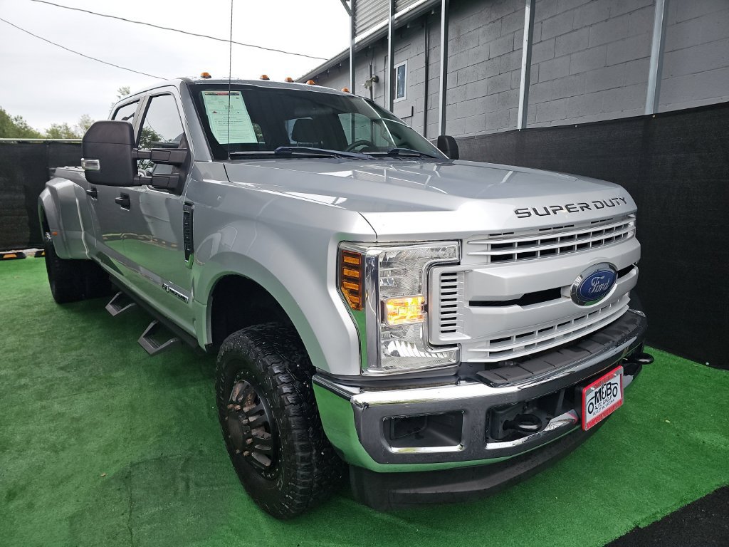 Used 2018 Ford F350 XL w/ Power Equipment Group AWD/4WD image 1