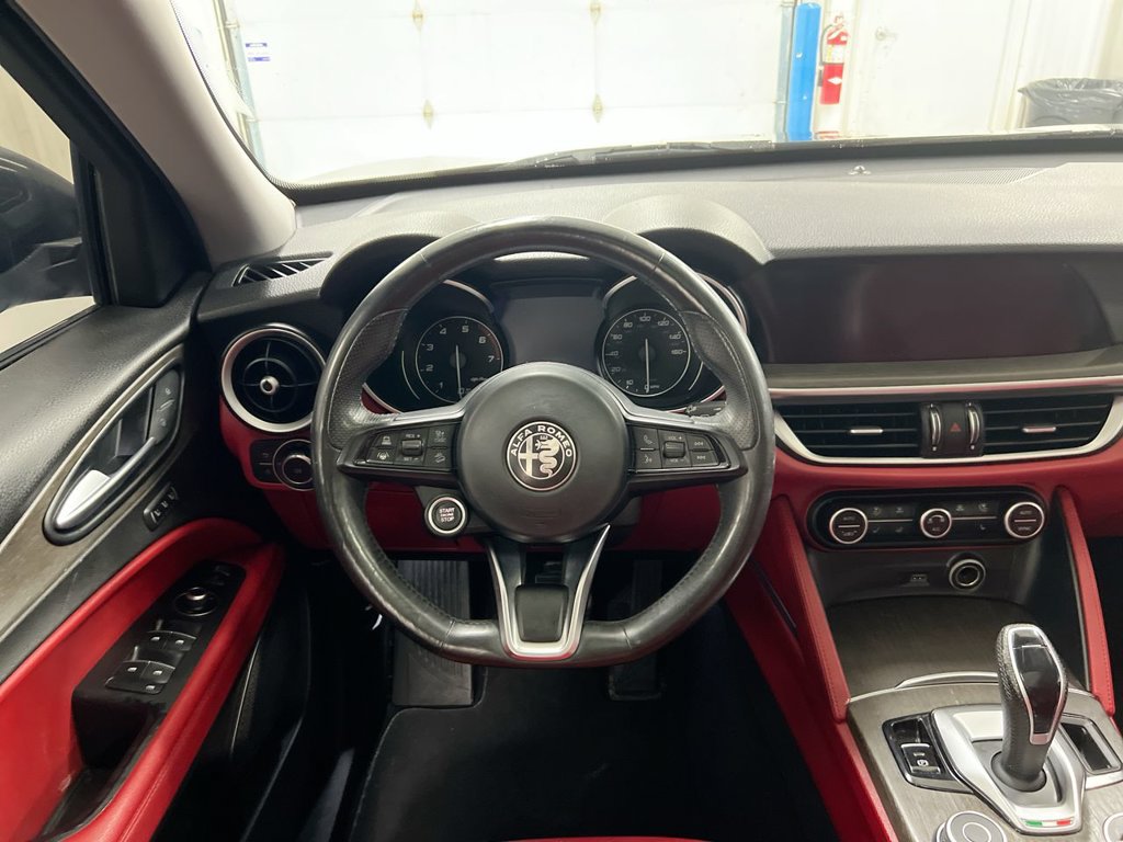 Used 2021 Alfa Romeo Stelvio Ti w/ Nero Edizione AWD/4WD image 11