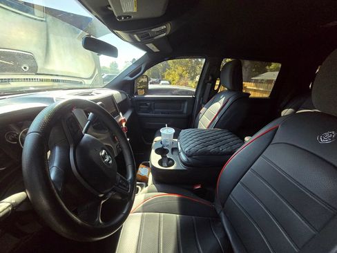 Used 2023 RAM 2500 Tradesman AWD/4WD image 3