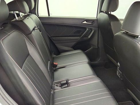 Used 2022 Volkswagen Tiguan SE R-Line AWD/4WD image 22