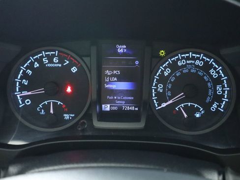 Used 2019 Toyota Tacoma TRD Off-Road image 35