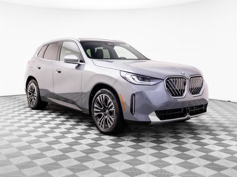 Certified 2025 BMW X3 xDrive30i w/ Premium Package AWD/4WD image 8