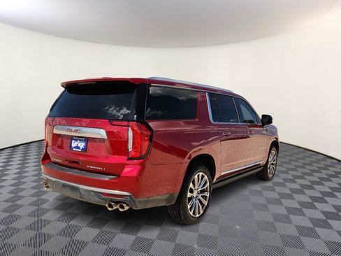 Used 2021 GMC Yukon XL Denali w/ Denali Premium Package AWD/4WD image 4