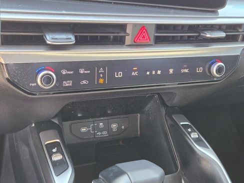 Certified 2025 Kia Sorento EX FWD image 22