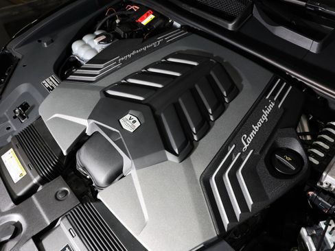 Used 2023 Lamborghini Urus S image 47