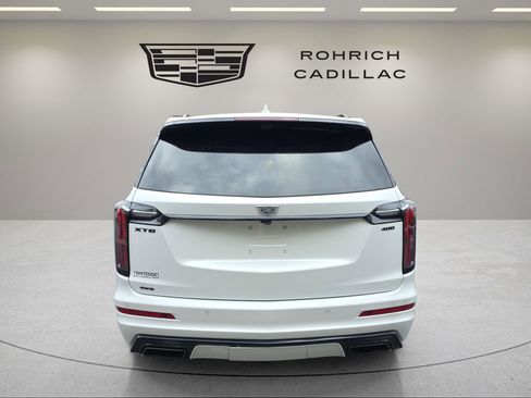 Certified 2024 Cadillac XT6 Sport w/ LPO, ONYX Package image 4
