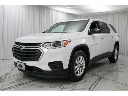 Used 2019 Chevrolet Traverse LS AWD/4WD image 4