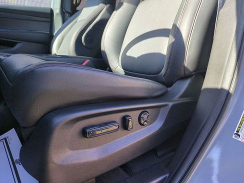 Used 2025 Honda Odyssey Sport-L image 14