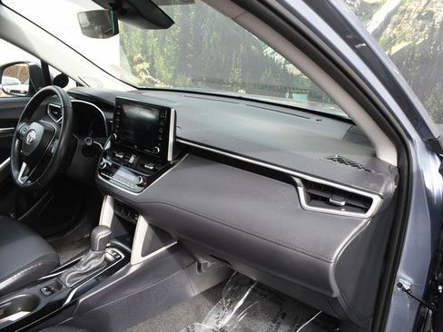 Certified 2022 Toyota Corolla Cross XLE w/ Convenience Package image 25