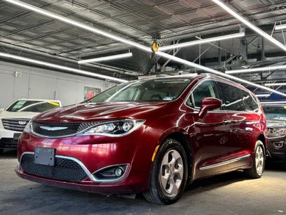 Used 2017 Chrysler Pacifica Touring-L Plus