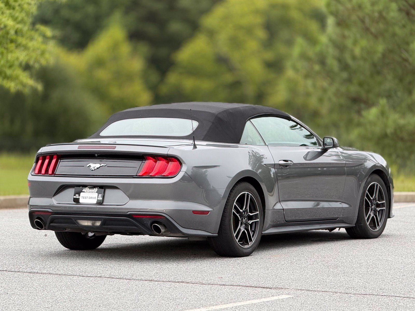 Used 2021 Ford Mustang Premium RWD image 11