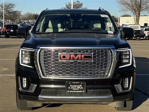 Used 2023 GMC Yukon XL Denali image 9