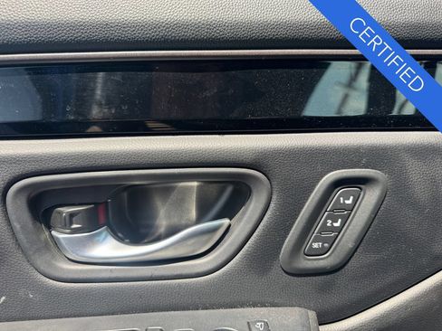 Used 2025 Honda Pilot TrailSport image 15