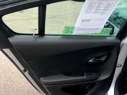 Used 2015 Chevrolet Volt image 12